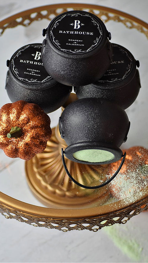 Glowing Cauldron Bath Bomb