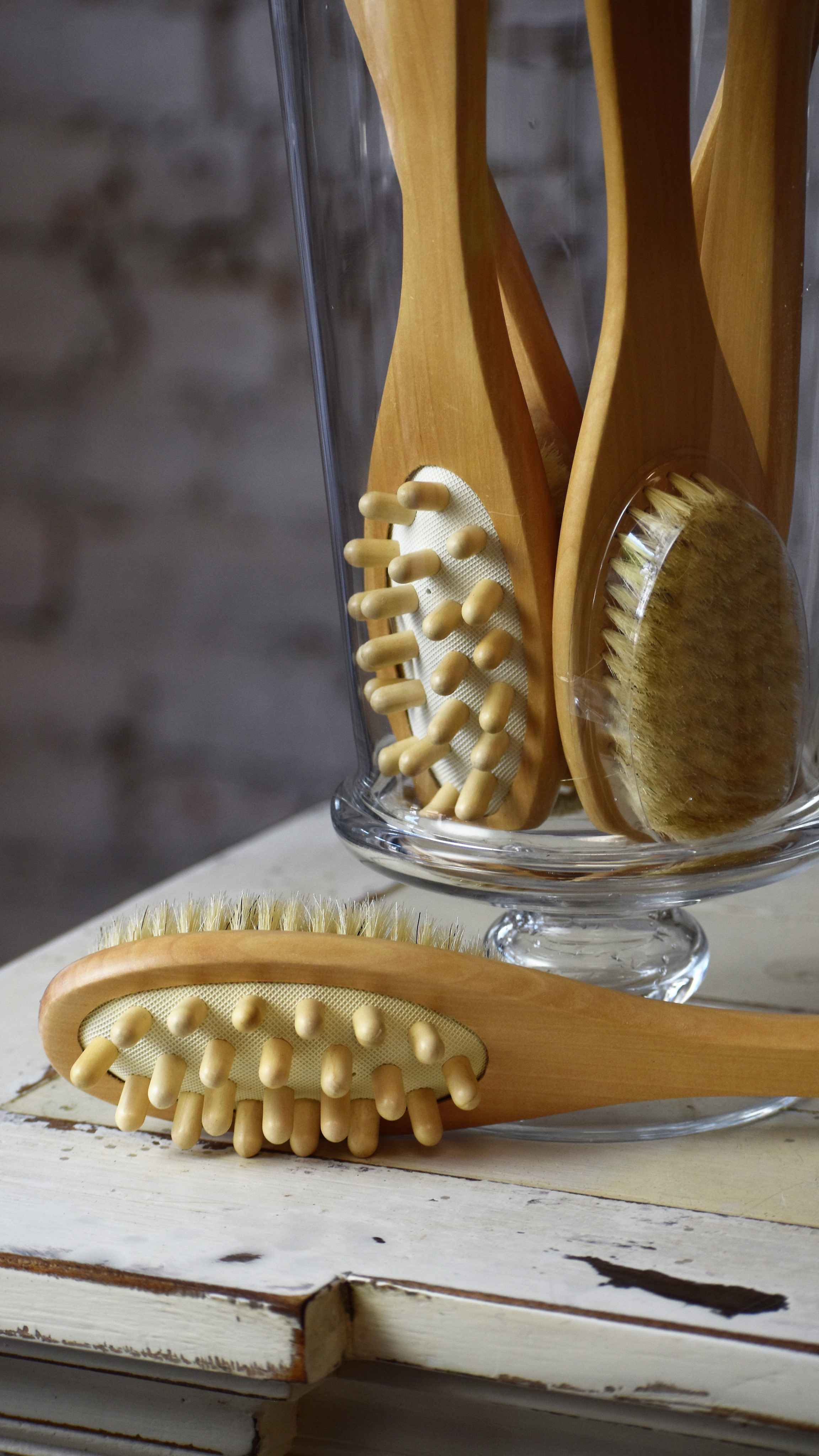 Massaging Back & Body Brush