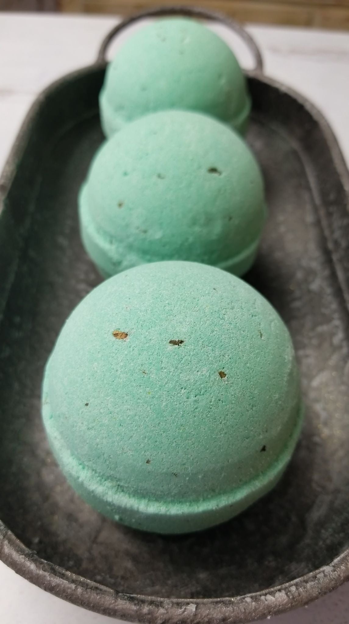 Peppermint Rosemary Bath Bomb