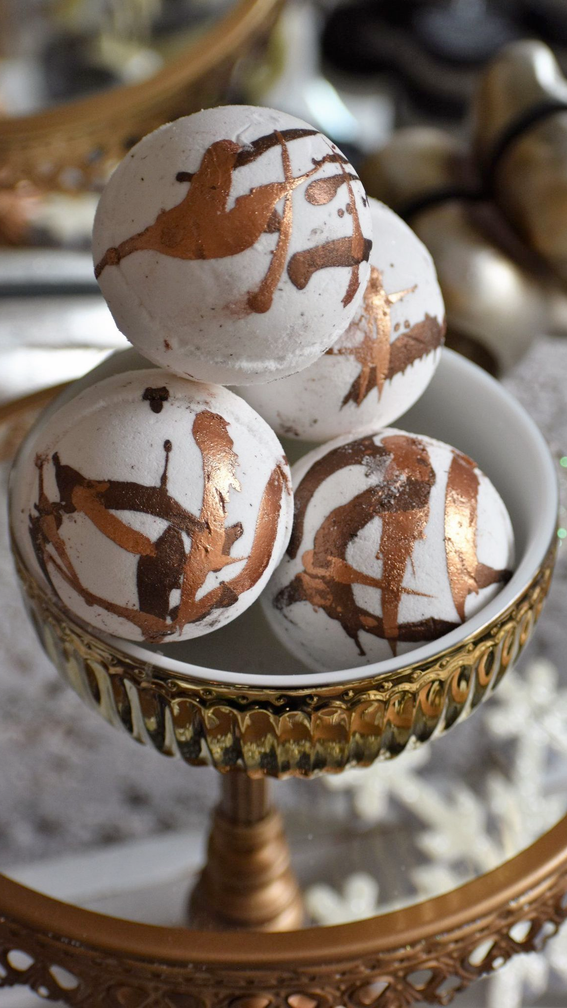 Cardamom & White Chocolate Bath Bomb